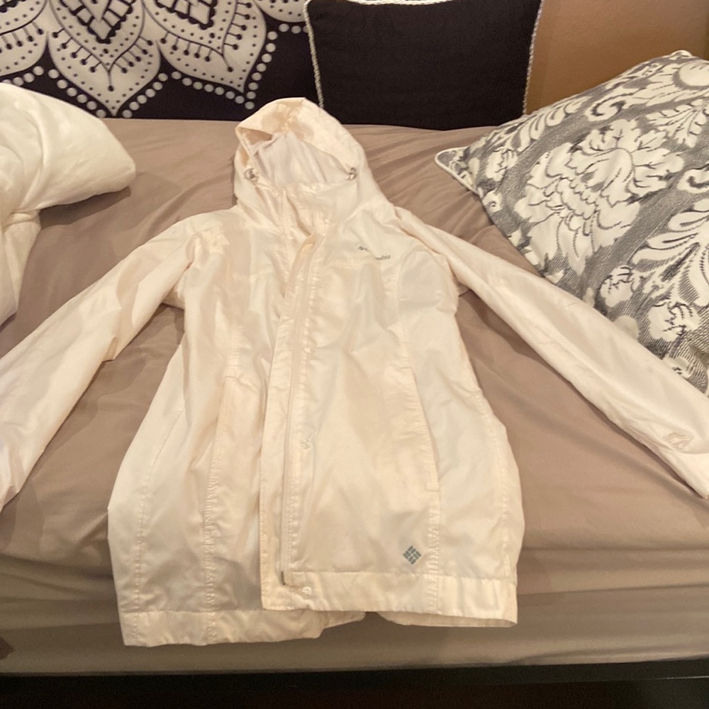 Off white Columbia rain coat